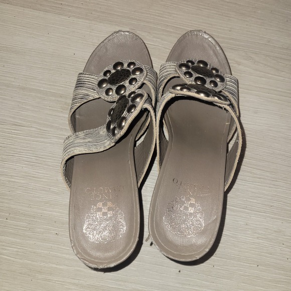 Vince Camuto Wedge Sandals Embellished Metallic Snake Print 7 luxury sexy summer - Picture 3 of 7